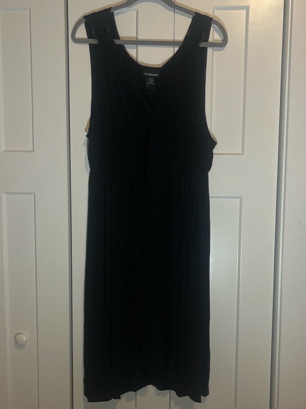 Lane Bryant Black V-Neck Sleeveless Midi Dress